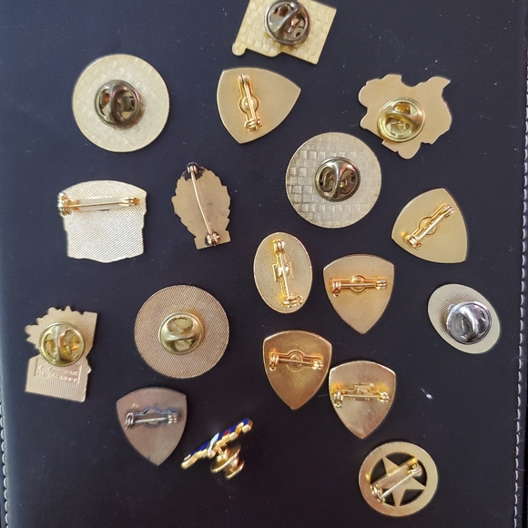 Funky Vintage Lady's Bowling Pins - Picture 6 of 6